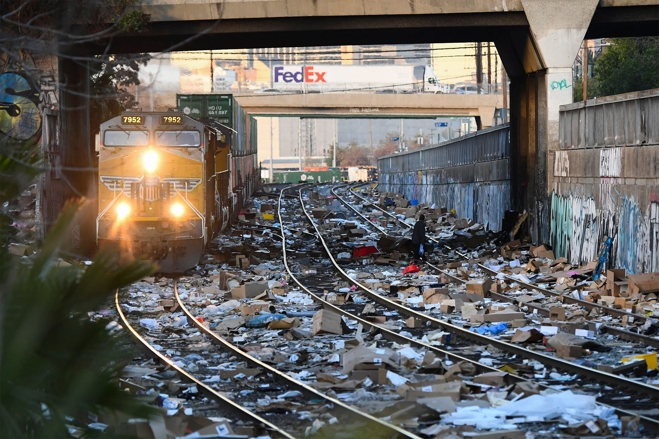 US-PACKAGE THEFT-UNION PACIFIC-LOS ANGELES