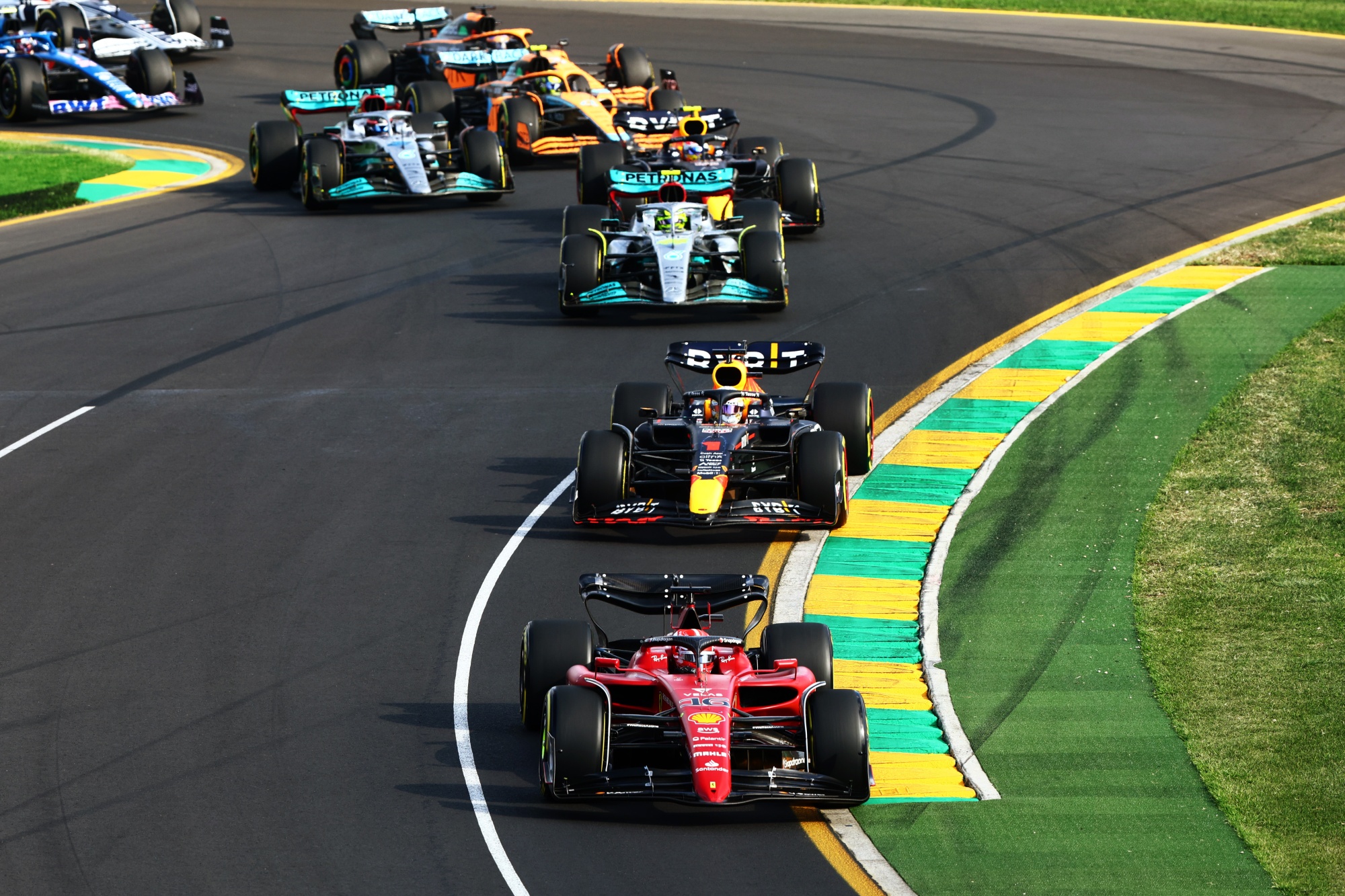 Disney Signs Deal to Renew Formula 1 Broadcast Rights - Bloomberg