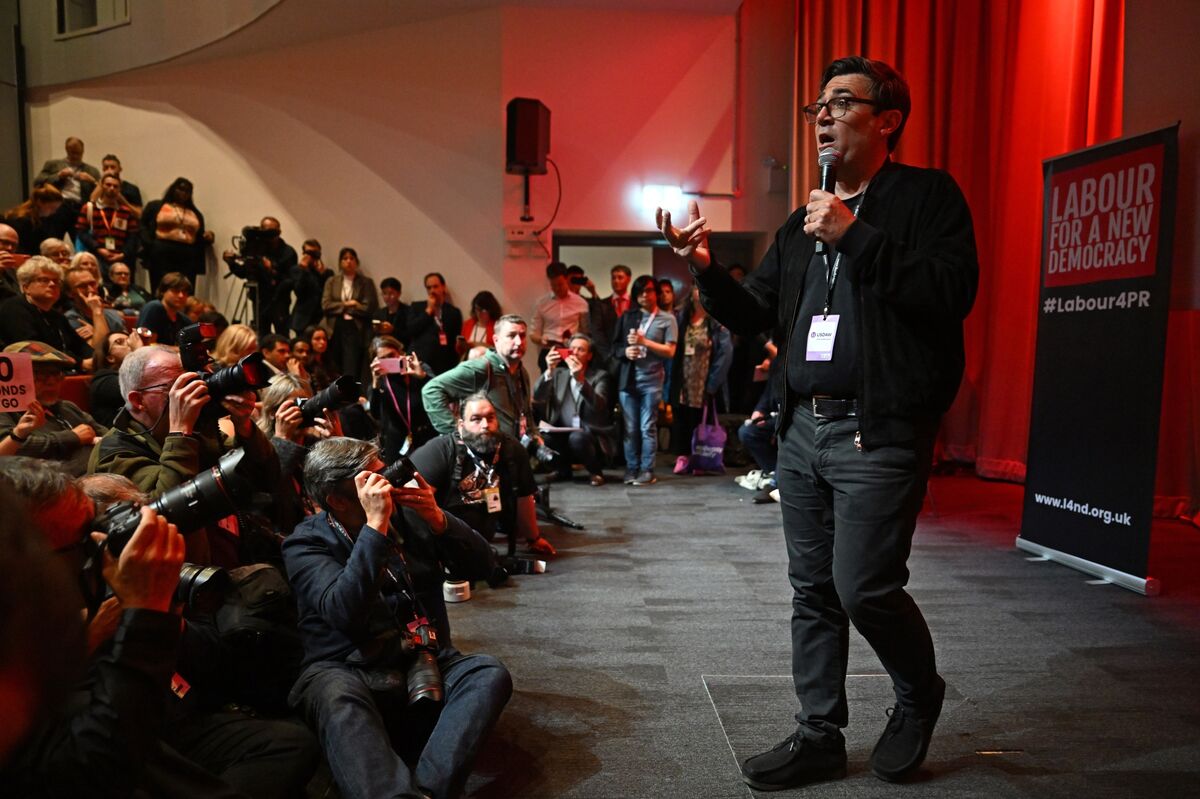 Starmer Rival Burnham Decries ‘Climate of Fear’ in Labour Party