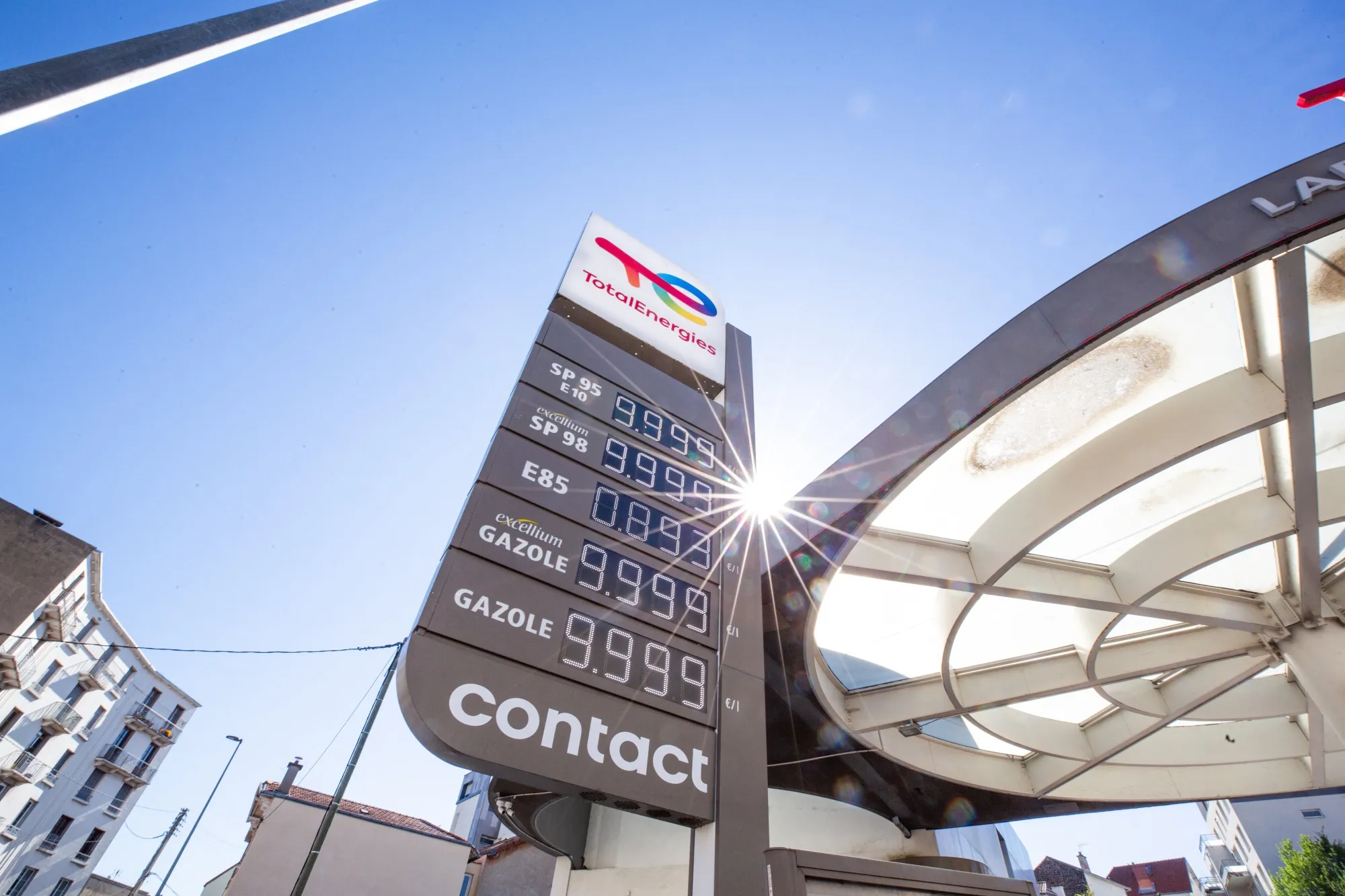 Total raised its quarterly dividend to €0.90 ($1.05) a share from €0.85.