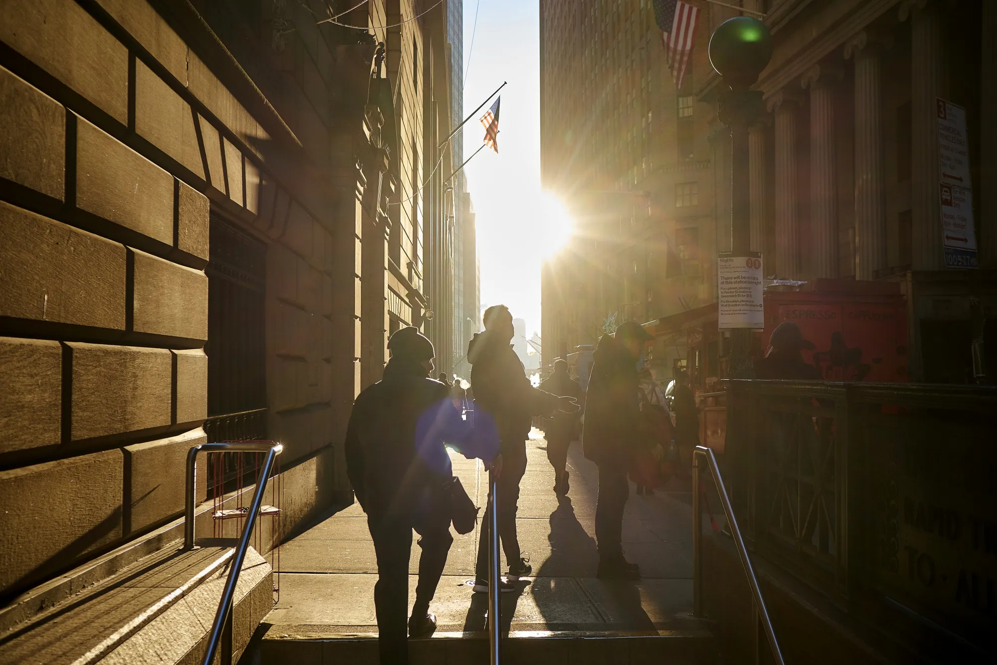 Views Of Wall Street As Stocks Extend Losses 