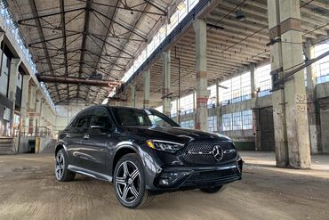 PURSUITS_WEB_MERCEDES-BENZ GLC 350e 4MATIC SUV