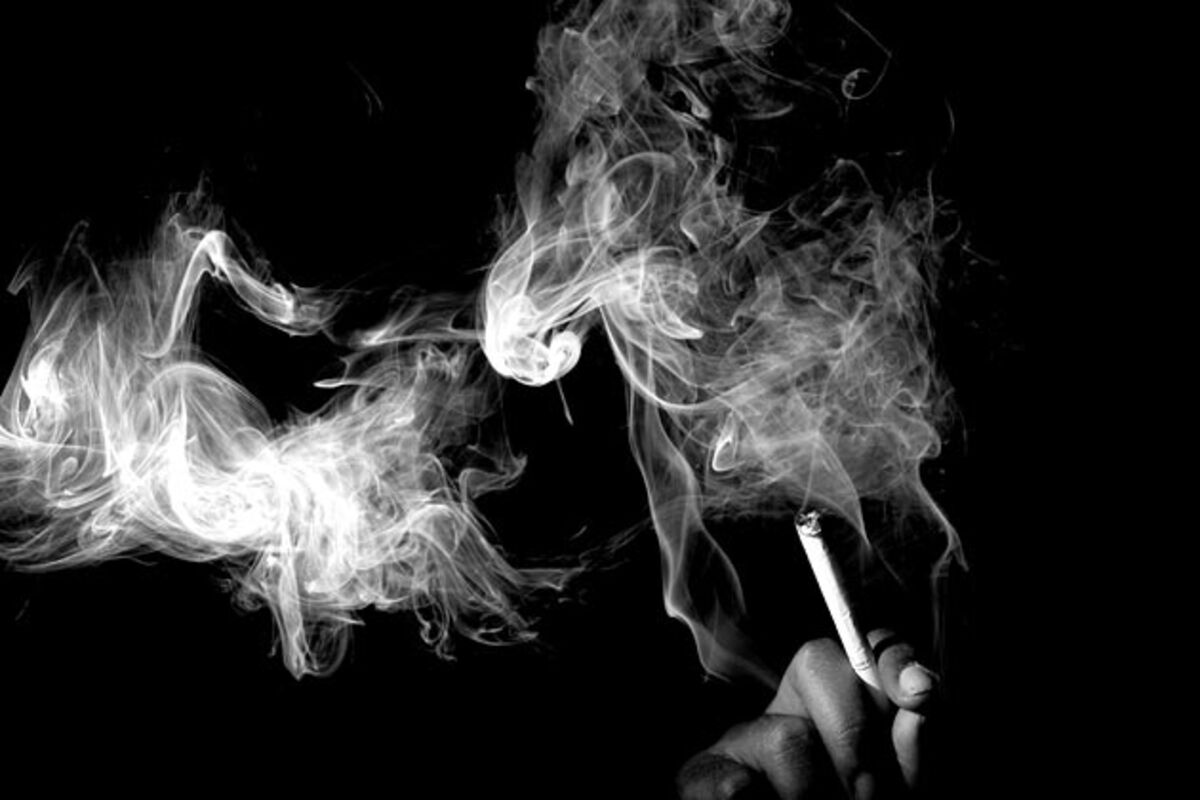 Песня сигаретный дым коньяк
