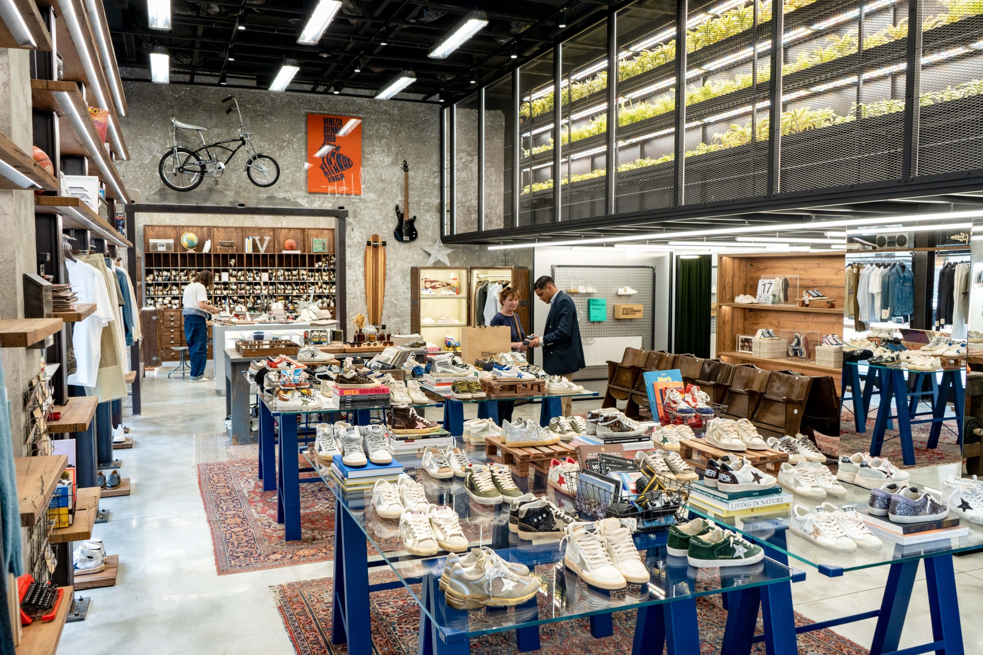 Golden goose stores italy on sale