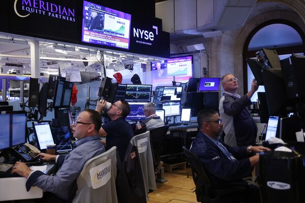 Traders On The Floor Of The NYSE As S&P 500 Wavers Near Peak As Buyer Fatigue Kicks In