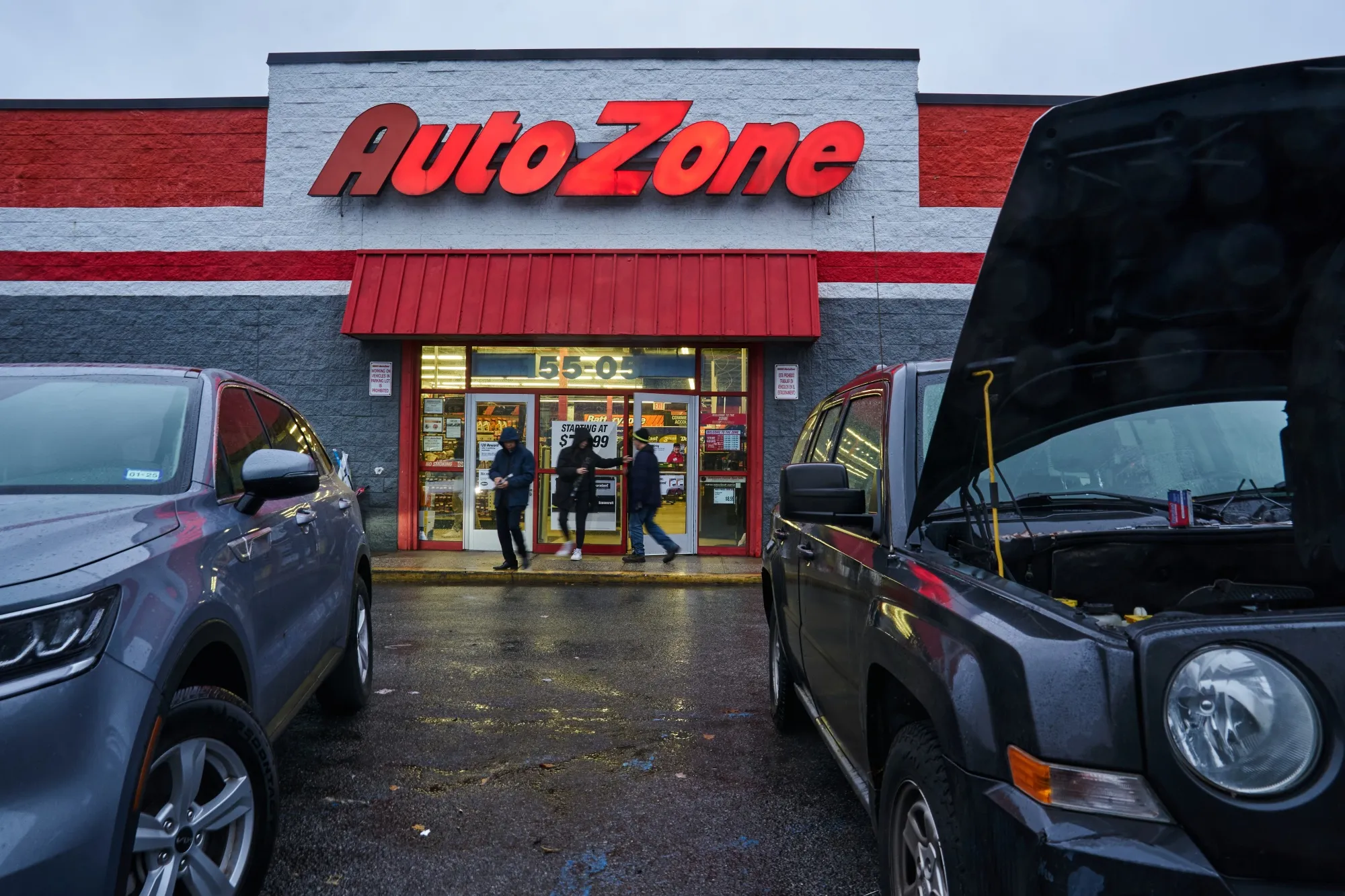 AutoZone shares rose as much as 6.3% intraday, the most since Dec. 2021, to a historic high of $2,945.&nbsp;