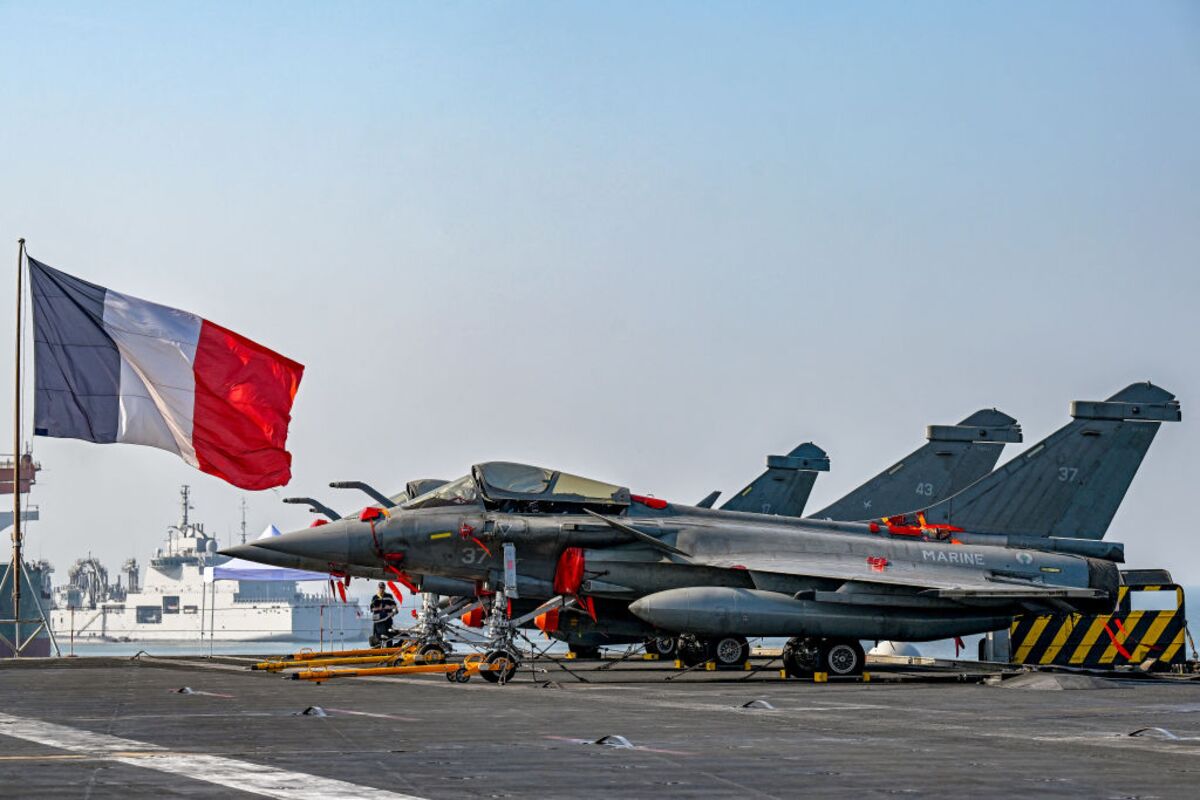 India Concludes $7.4 Billion Deal With France to Buy Rafale Jets