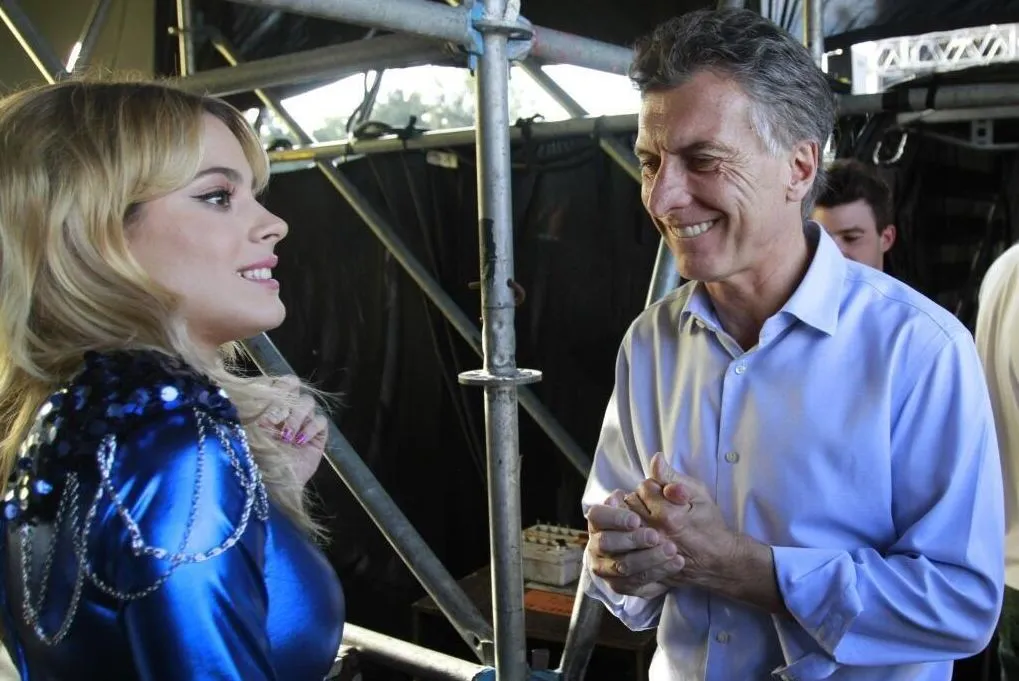 Senor Macri! Eyes straight ahead, please.&nbsp;Source: Twitter