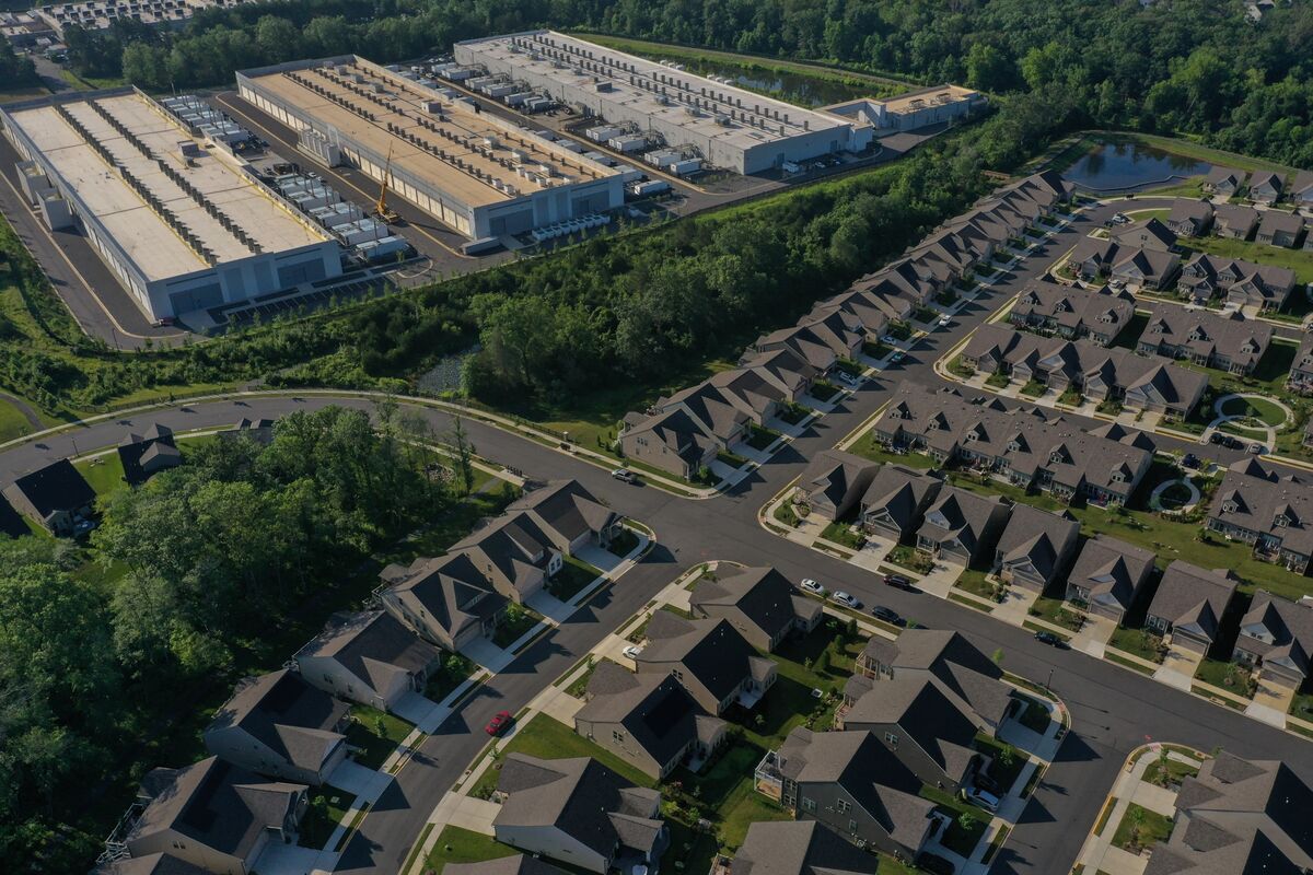 bloomberg.com - Dina Katgara - Data Center Boom Fueling Demand for Workforce Housing