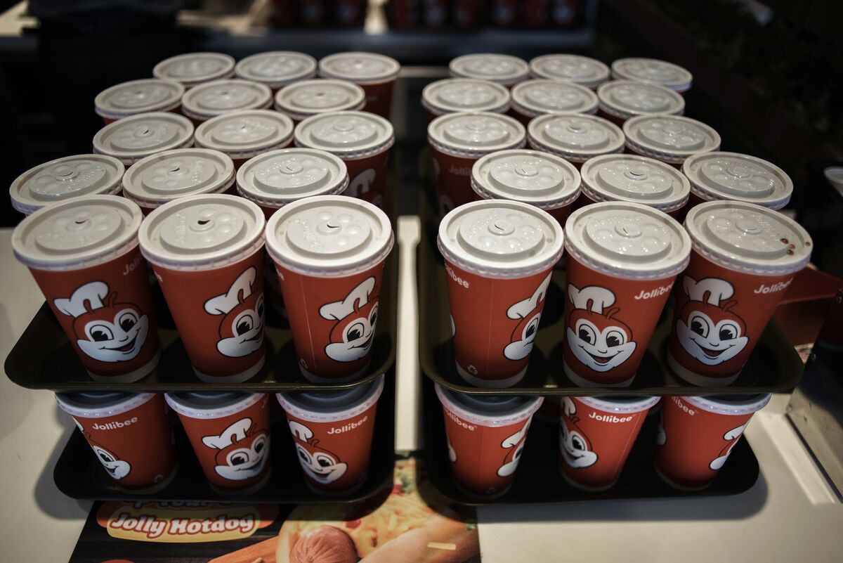 Jollibee Buys Coffee Bean For 350 Million Shares Fall 8 Bloomberg