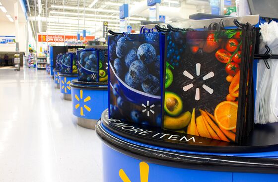 Walmart Puts Reusable Bags at Store Checkouts to Reduce Plastic