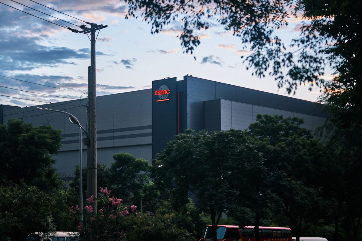 TSMC Leads Taiwan Hunch, as Index Suffers Worst Day in 57 Years