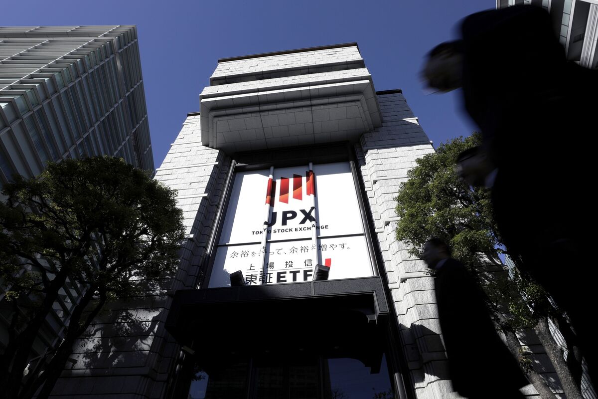Prime Time: Tokyo Stock Exchange's New Look Goes Into Effect - Bloomberg