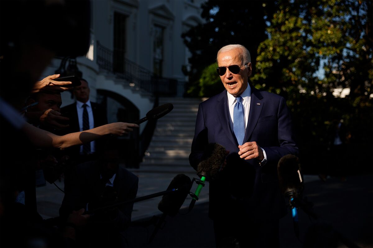 Biden Says He’s Hopeful of Debt Deal ‘Evidence’ by Friday Night