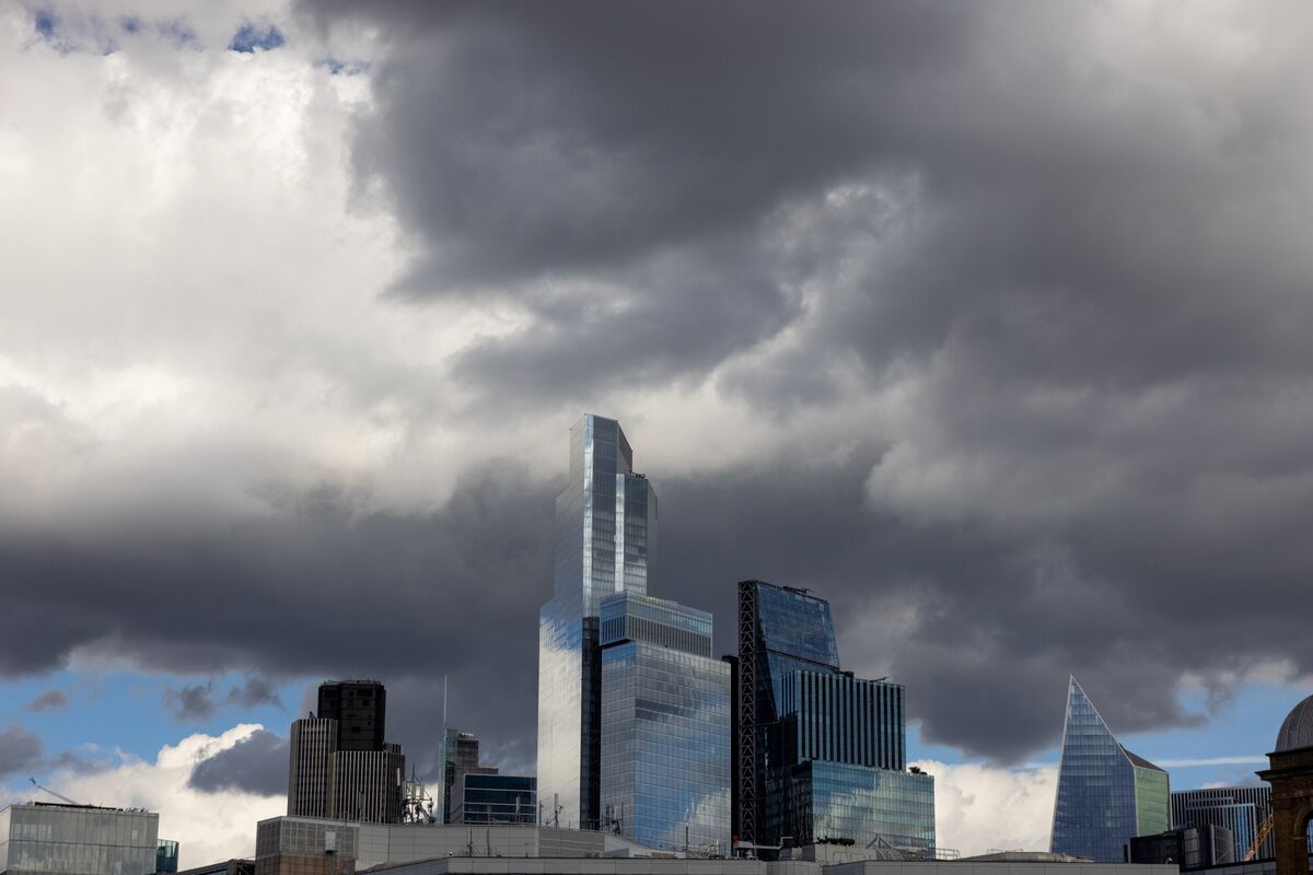 UK Reports Stronger Than Expected Economic Growth In Break For Burnham