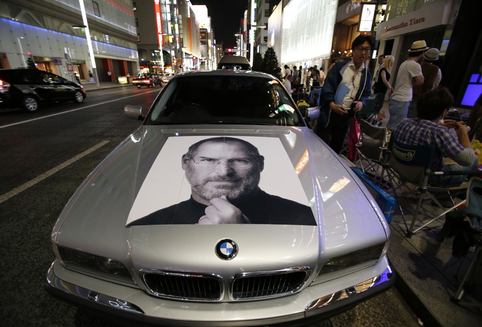 The only Apple Car we are likely to see: Fans await a new iPhone release in NYC in 2013