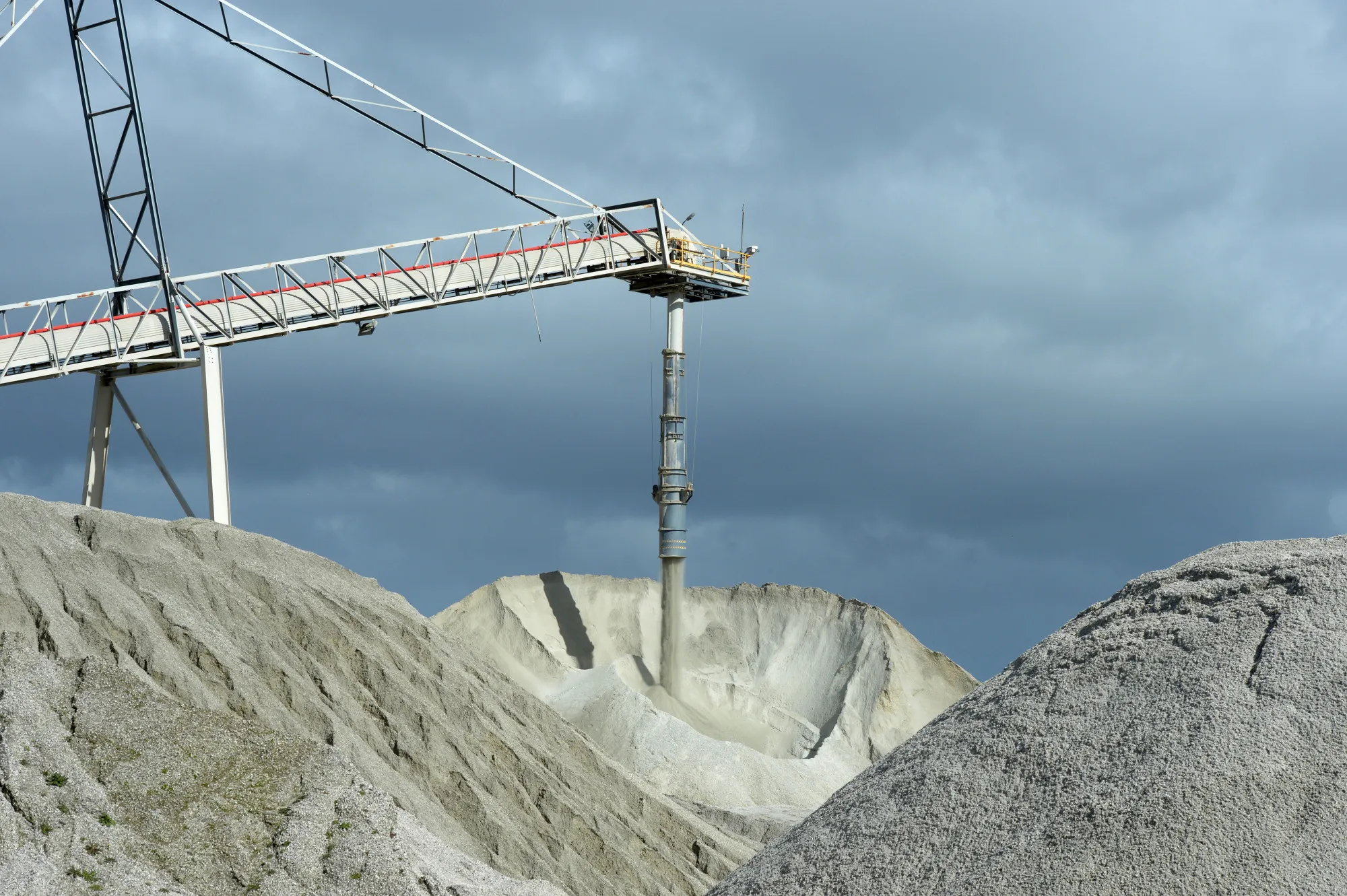Global supply of lithium raw materials is forecast to jump 35% this year.