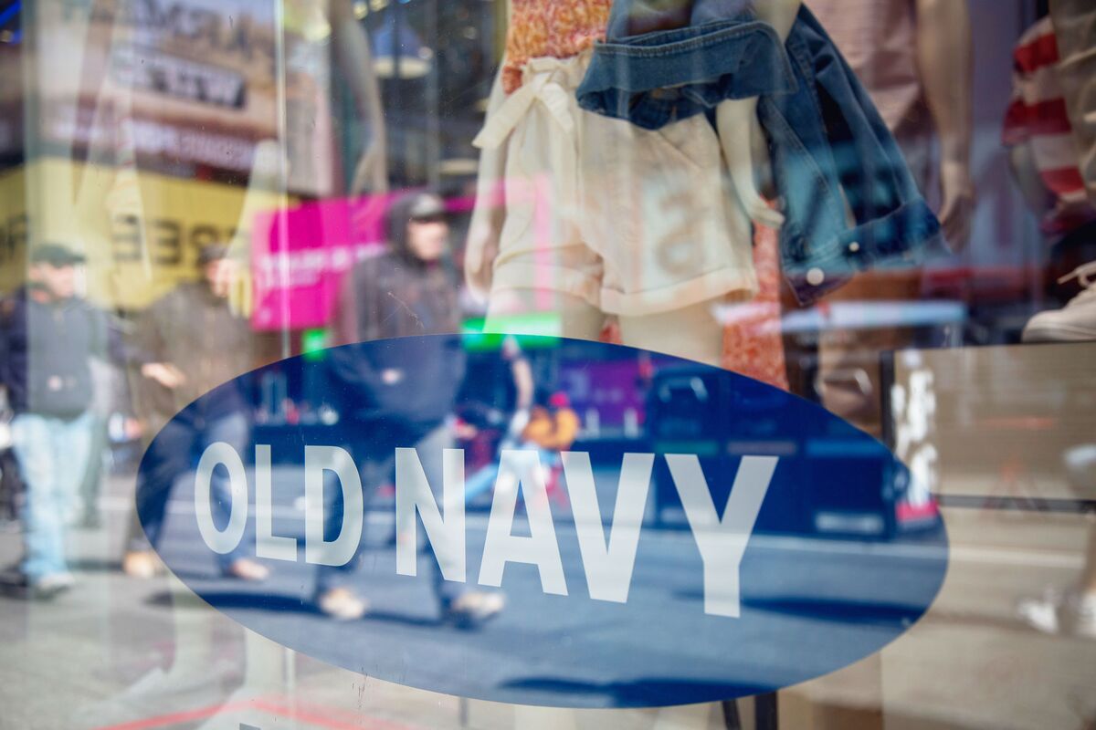 bloomberg.com - Lily Meier - Old Navy to Open New Store in Biggest NYC Retail Lease of 2025