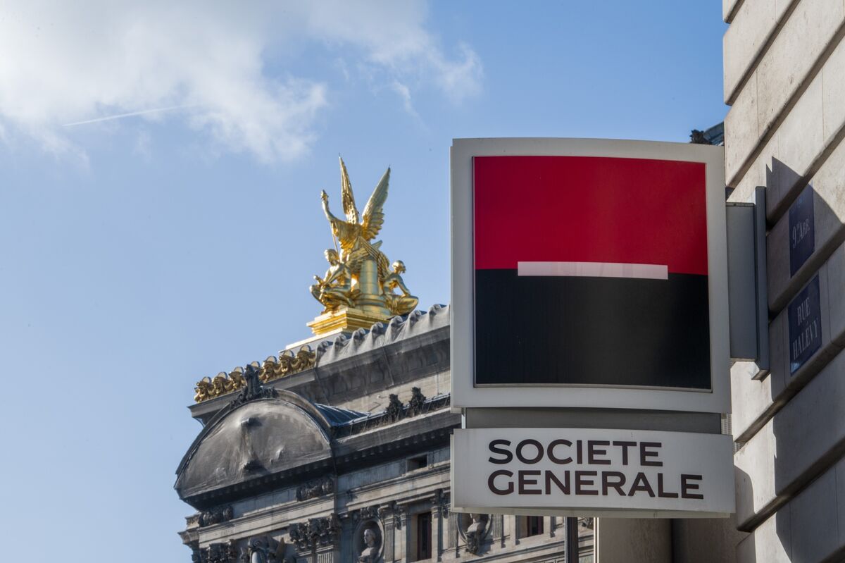 Societe Generale Hires Petcu for Health-Care Investment Banking