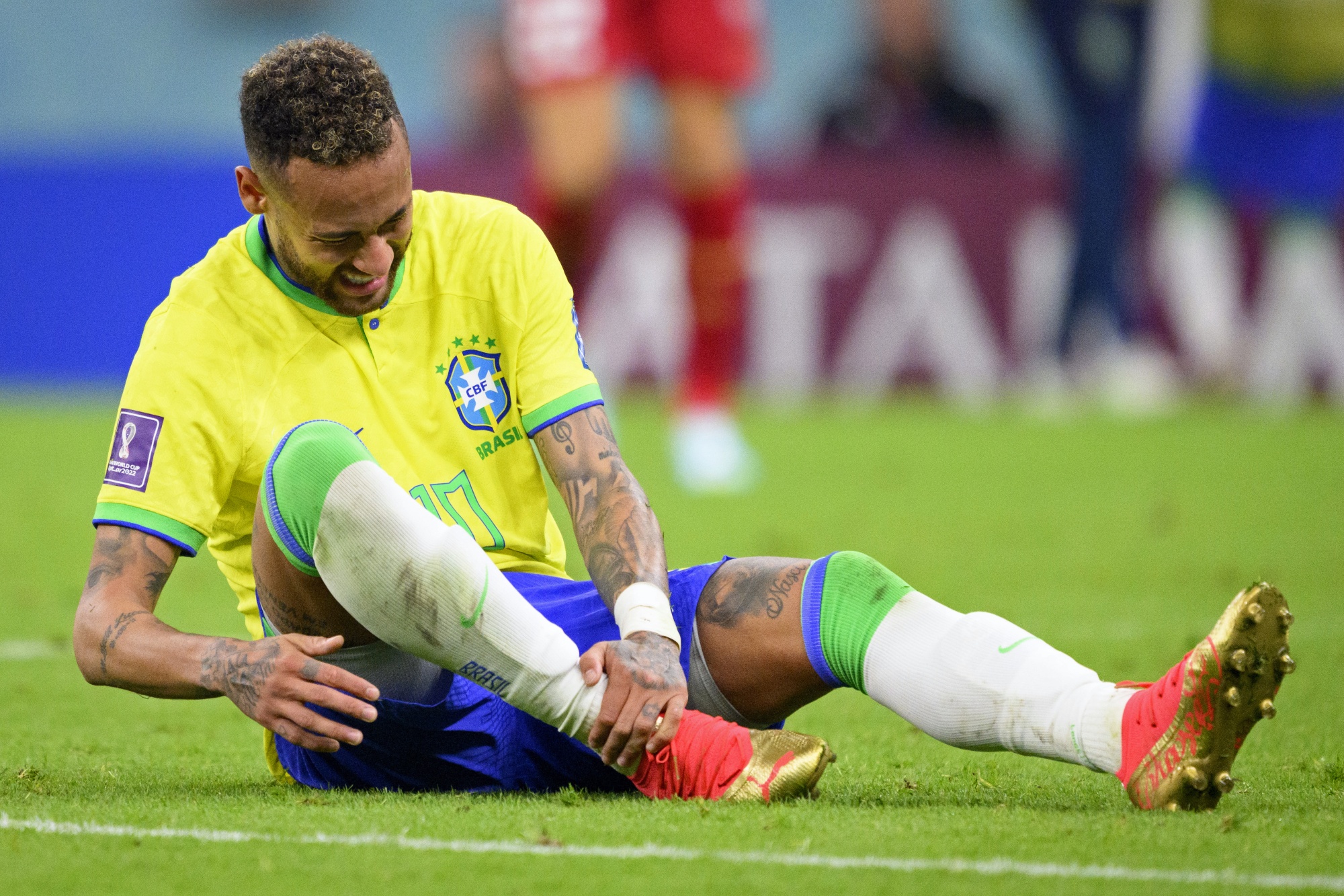 Brazil to Decide on Neymar After Cameroon Game At World Cup - Bloomberg