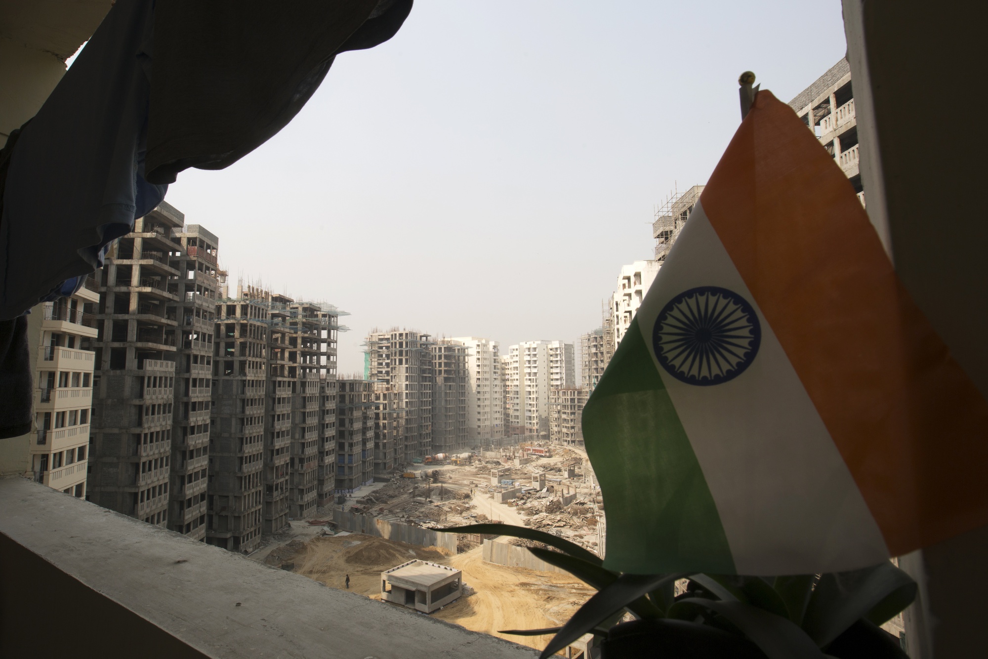 Will Future Megacities Be a Marvel or a Mess? Look at New Delhi