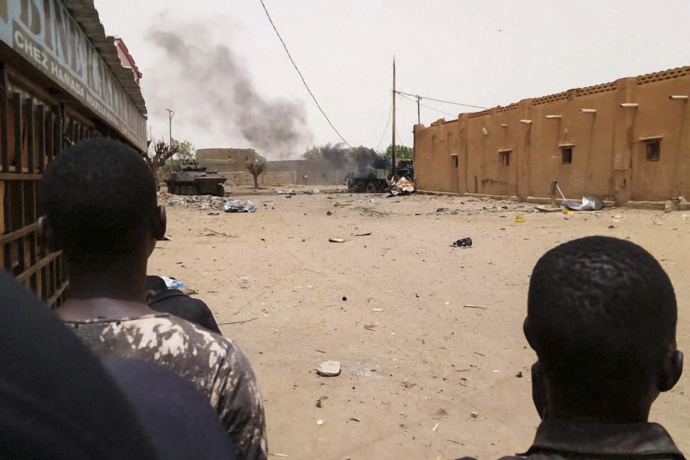 TOPSHOT-MALI-FRANCE-UNREST