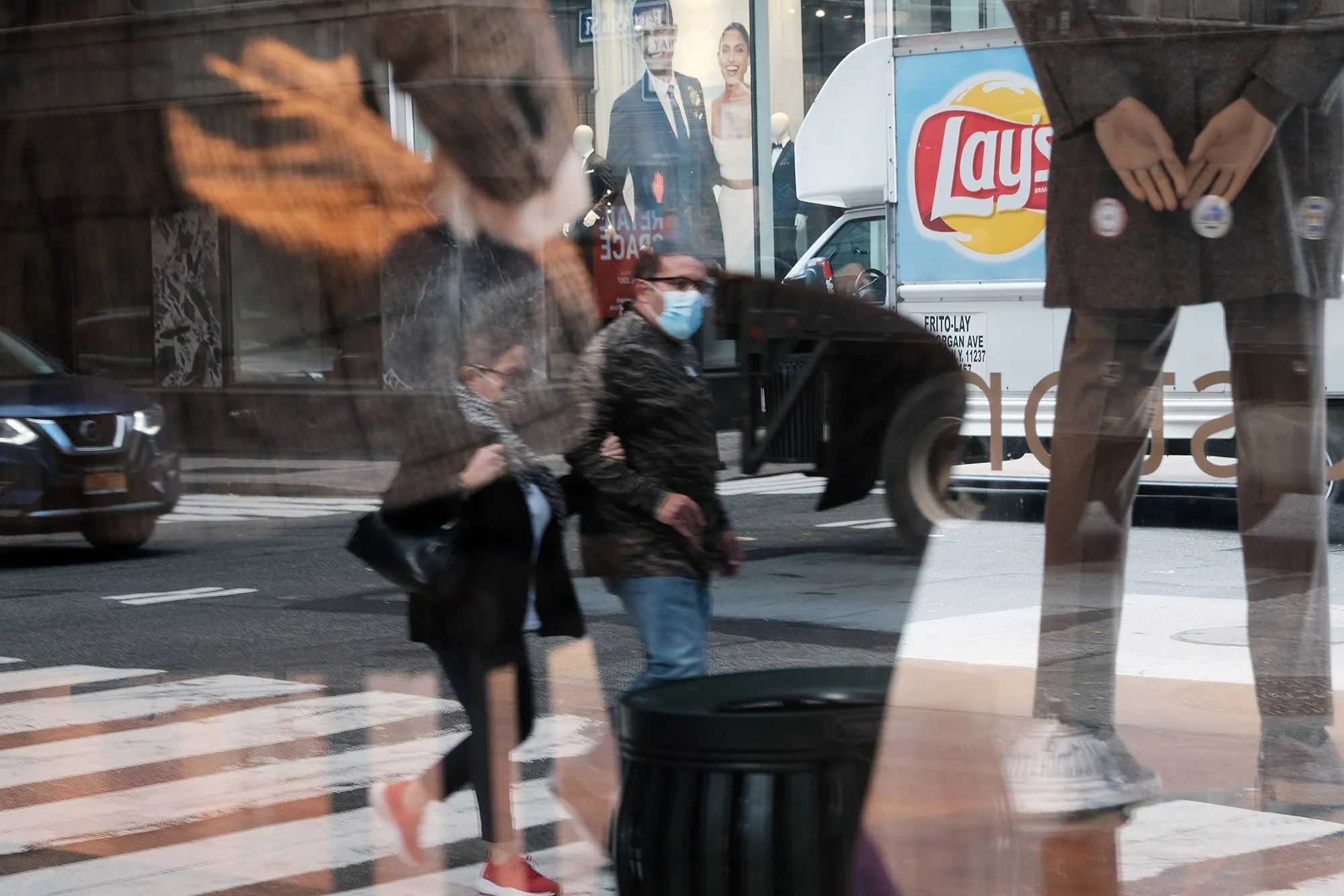 Manhattan Crowds Slowly Coming Back, As Covid Pandemic Passes Year And Half Mark