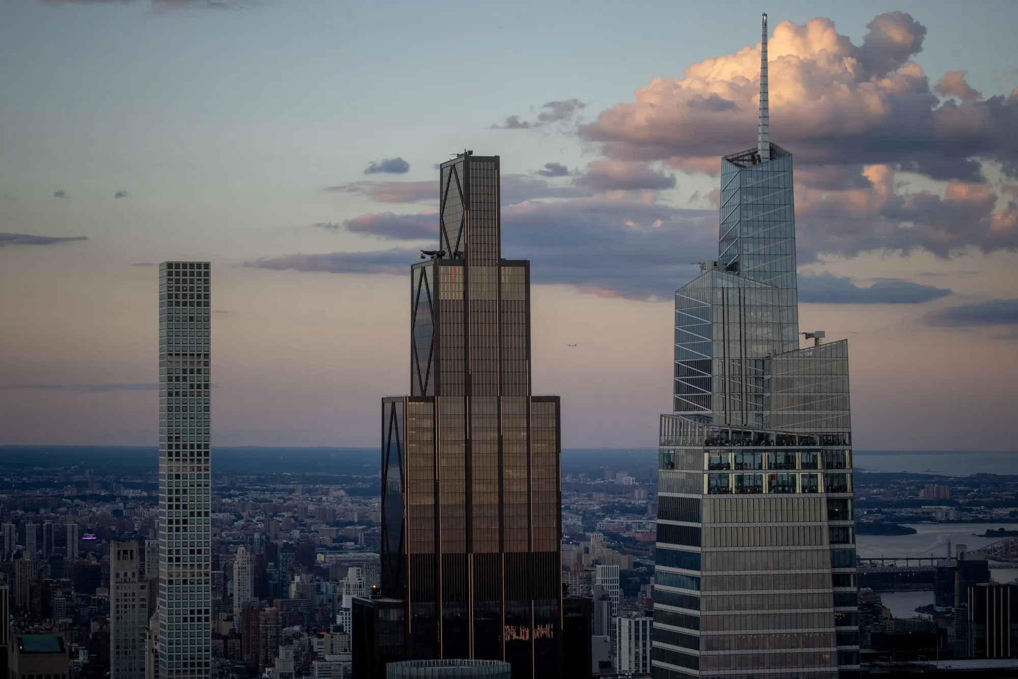 The new JPMorgan Chase &amp; Co. headquarters, center, in New York.