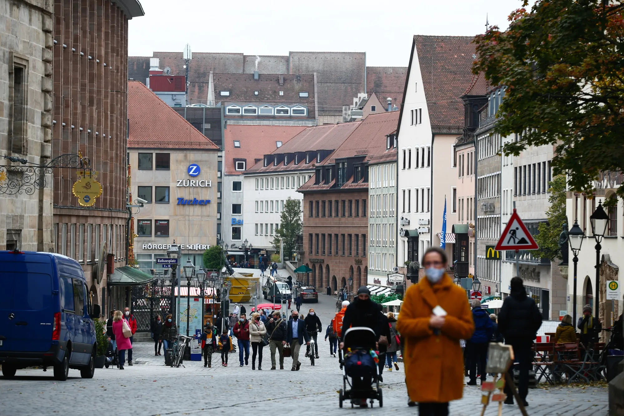 German Joblessness Dropped Before Virus Forced New Restrictions - Bloomberg