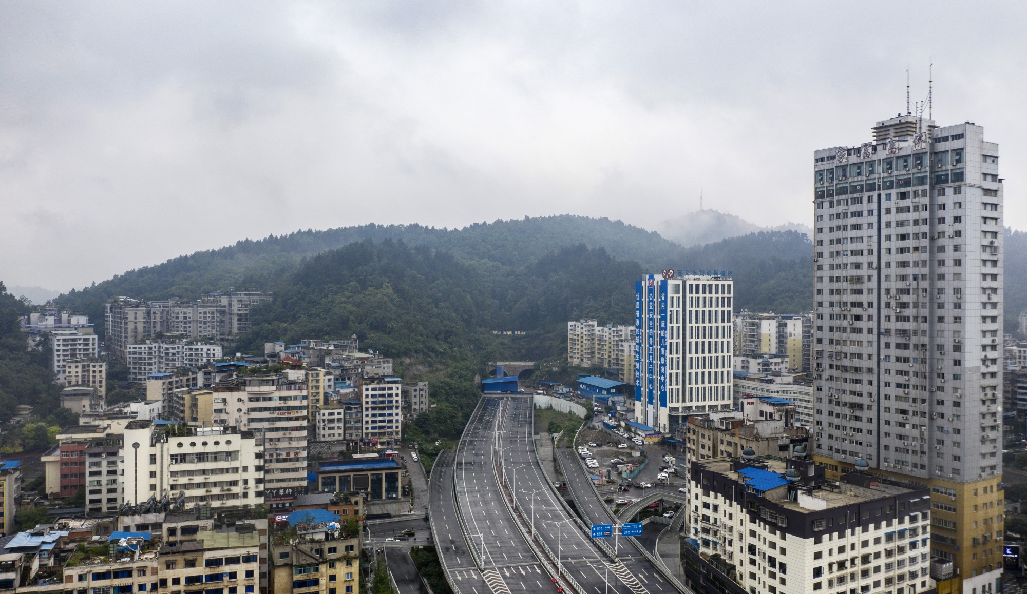 China's Hidden Debt Problem Laid Bare in City's Empty Housing