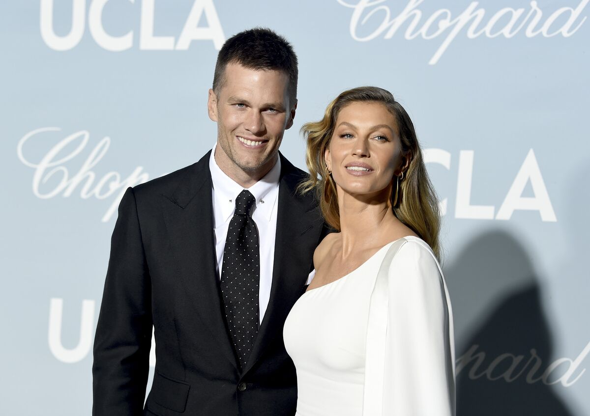 Tom Brady, Gisele Bündchen Take Stake in Crypto Firm FTX - Bloomberg