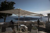 Greek Prime Minister Welcomes Return of Tourists