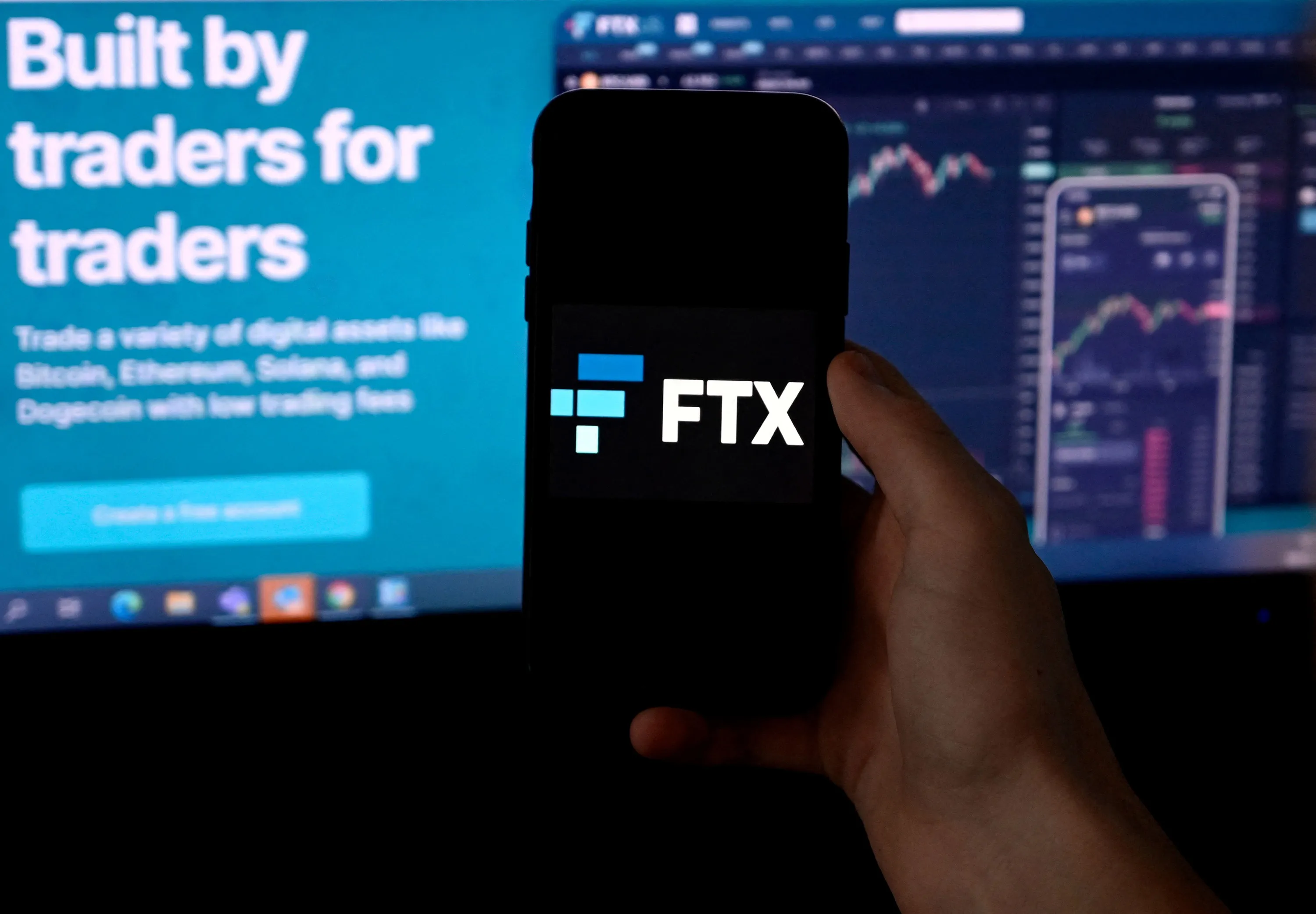 FTX US Offers Trading of Old-School Stocks as Crypto Backstop - Bloomberg