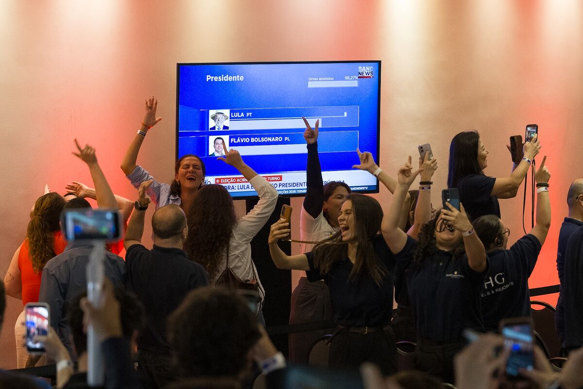 bloomberg.com - Leda Alvim - Brazil Markets Brace for Rout on Lula's Improbable Election Win