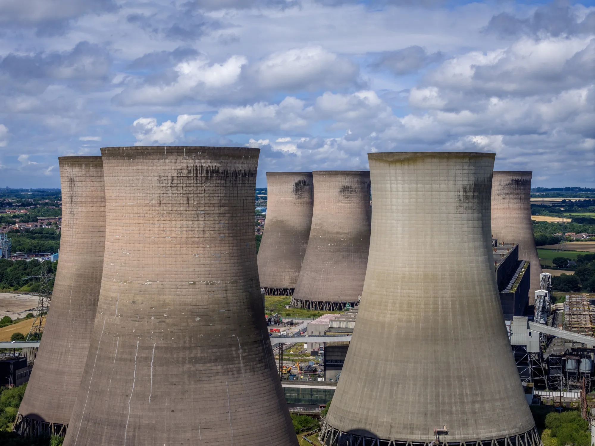 A&nbsp;decommissioned coal-fired power station&nbsp;in Warrington, England.&nbsp;
