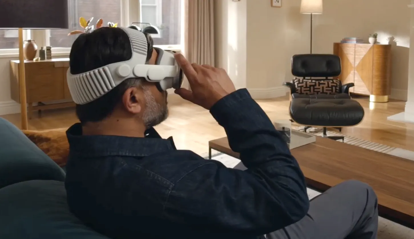 アップルVision Pro、装着感向上－99ドルの新ヘッドストラップ登場