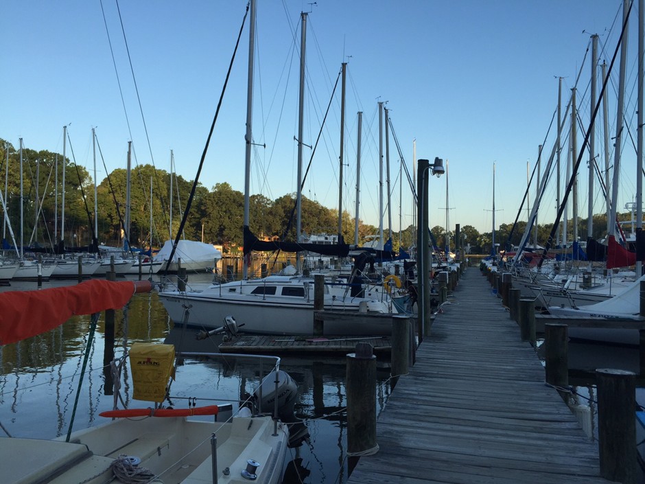 The Holiday Hill Marina in Edgewater, Maryland, just after dawn. (All photos by the author)