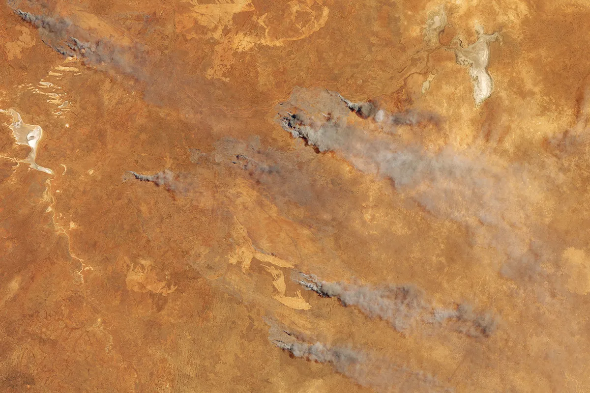 NASA Earth Observatory image of Fire and smoke in southern Western Australia, Nov. 19, 2019 Photograph: NASA Earth Observatory image