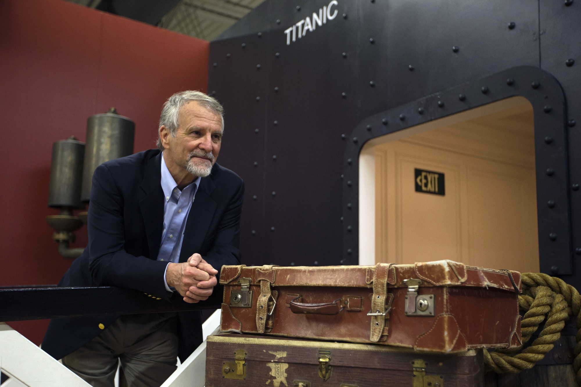 titanic movie luggage