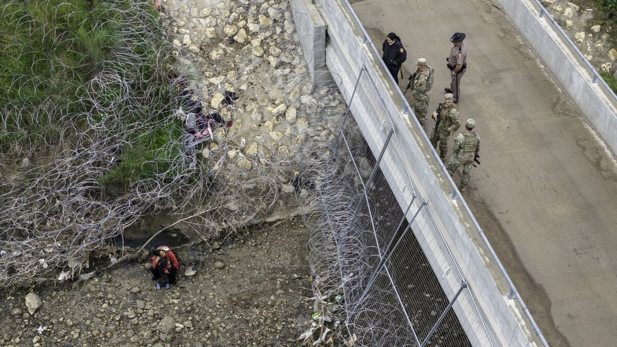 Texas Governor Abbott Empowers National Guard to Make Immigration ...