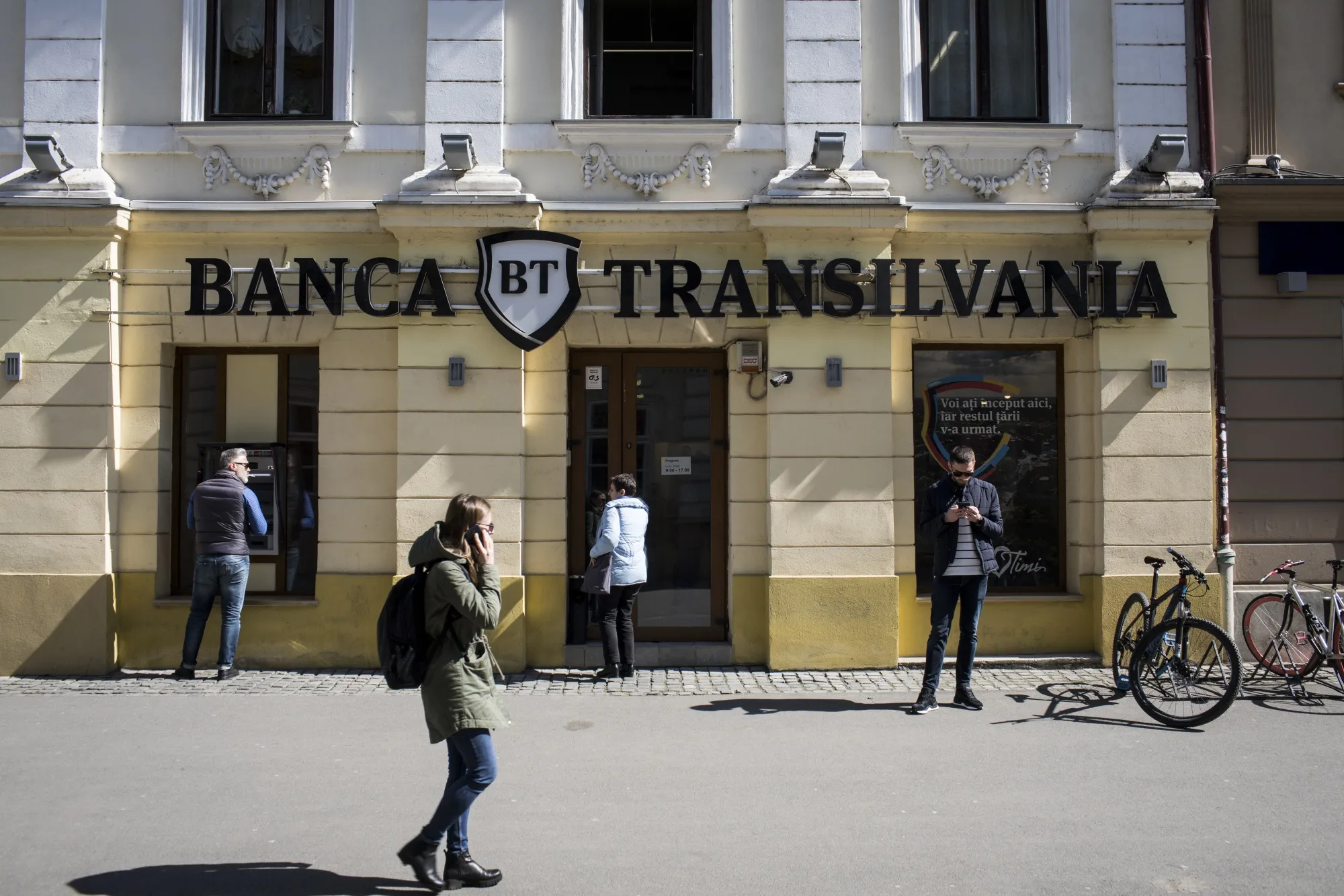 OTP, Banca Transilvania CEOs Plan Meeting to Reach Romania Deal - Bloomberg
