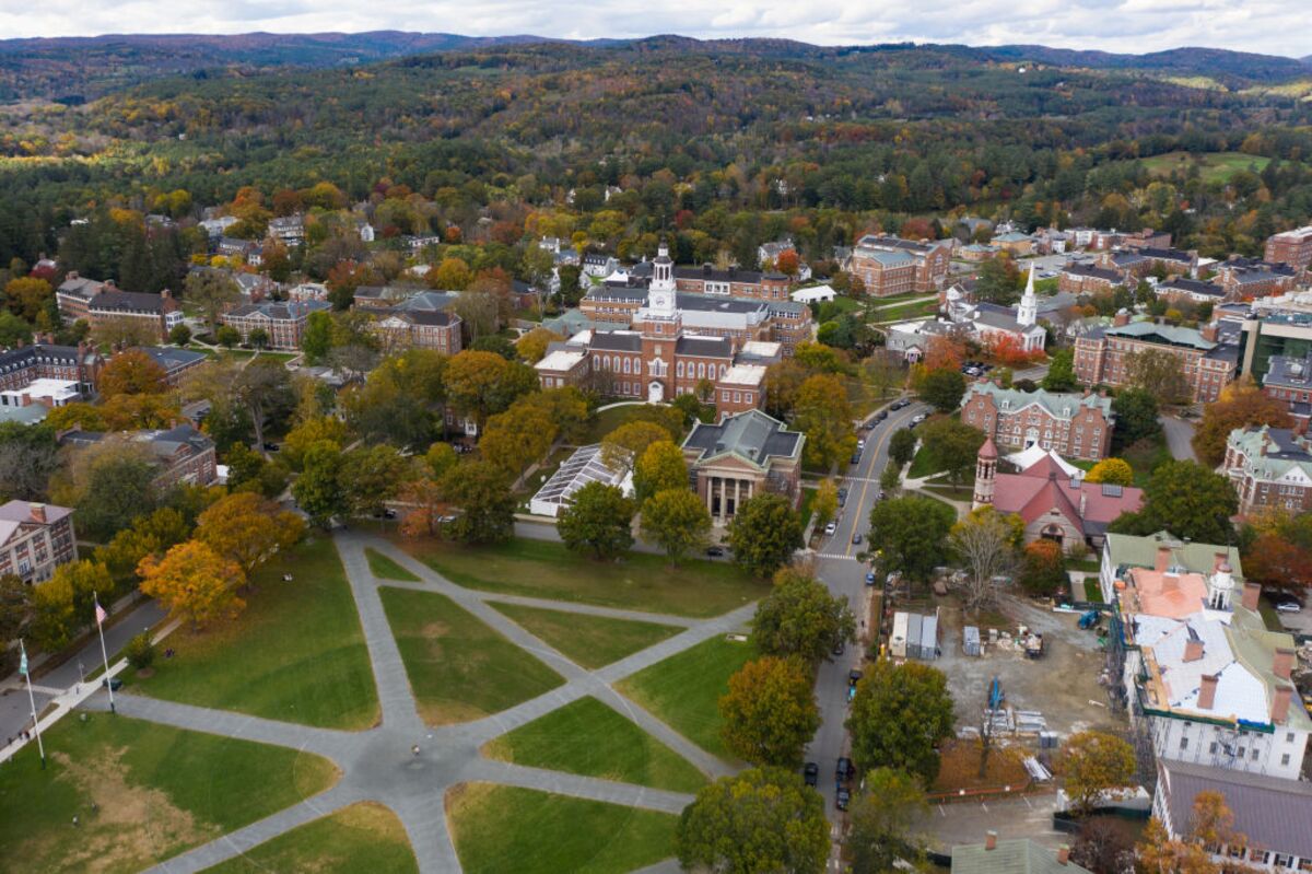 bloomberg.com - Liam Knox - Dartmouth Medical School Is Latest Trump Civil Rights Target