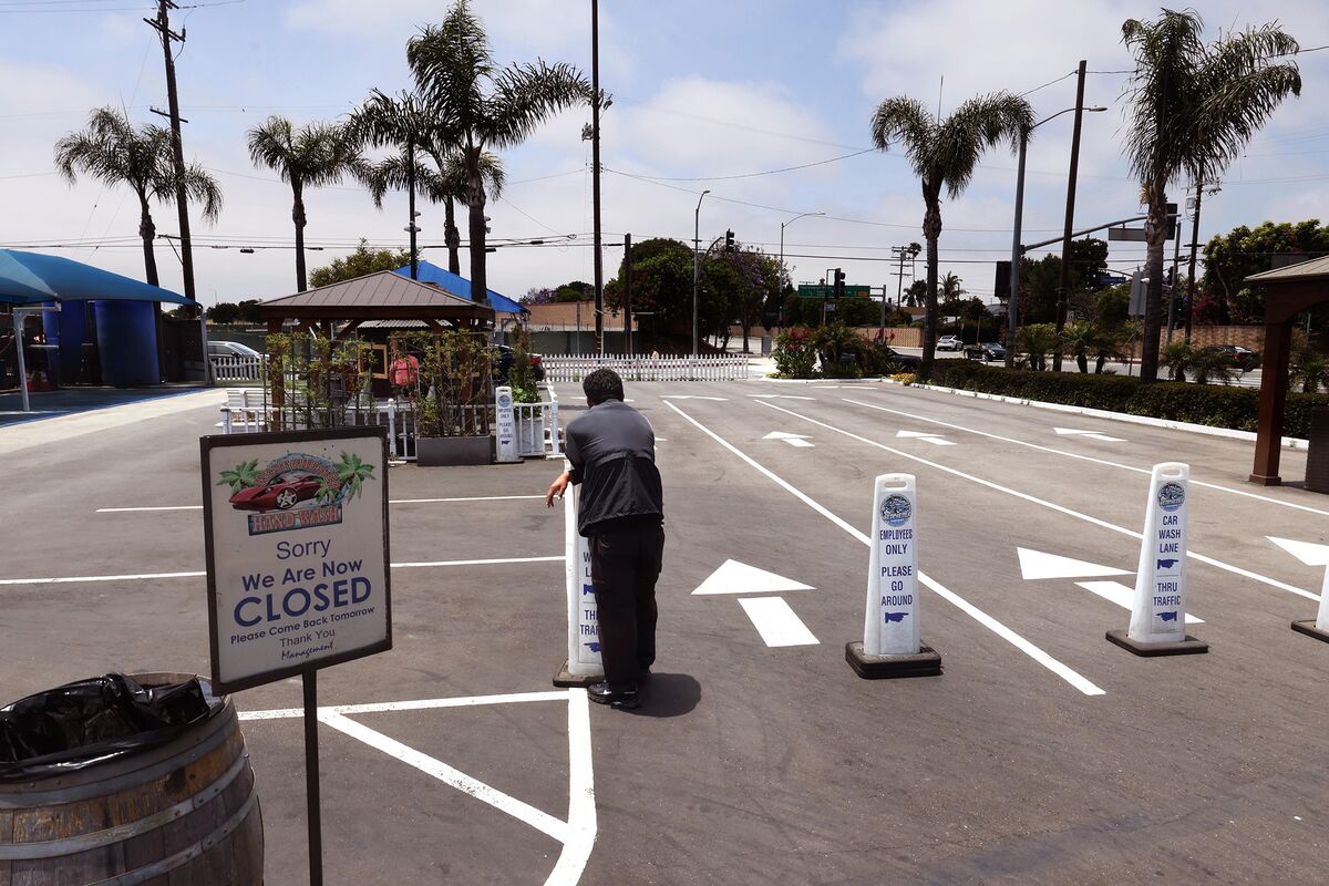 ICE Raids Derail Los Angeles Economy as Workers Go Into Hiding