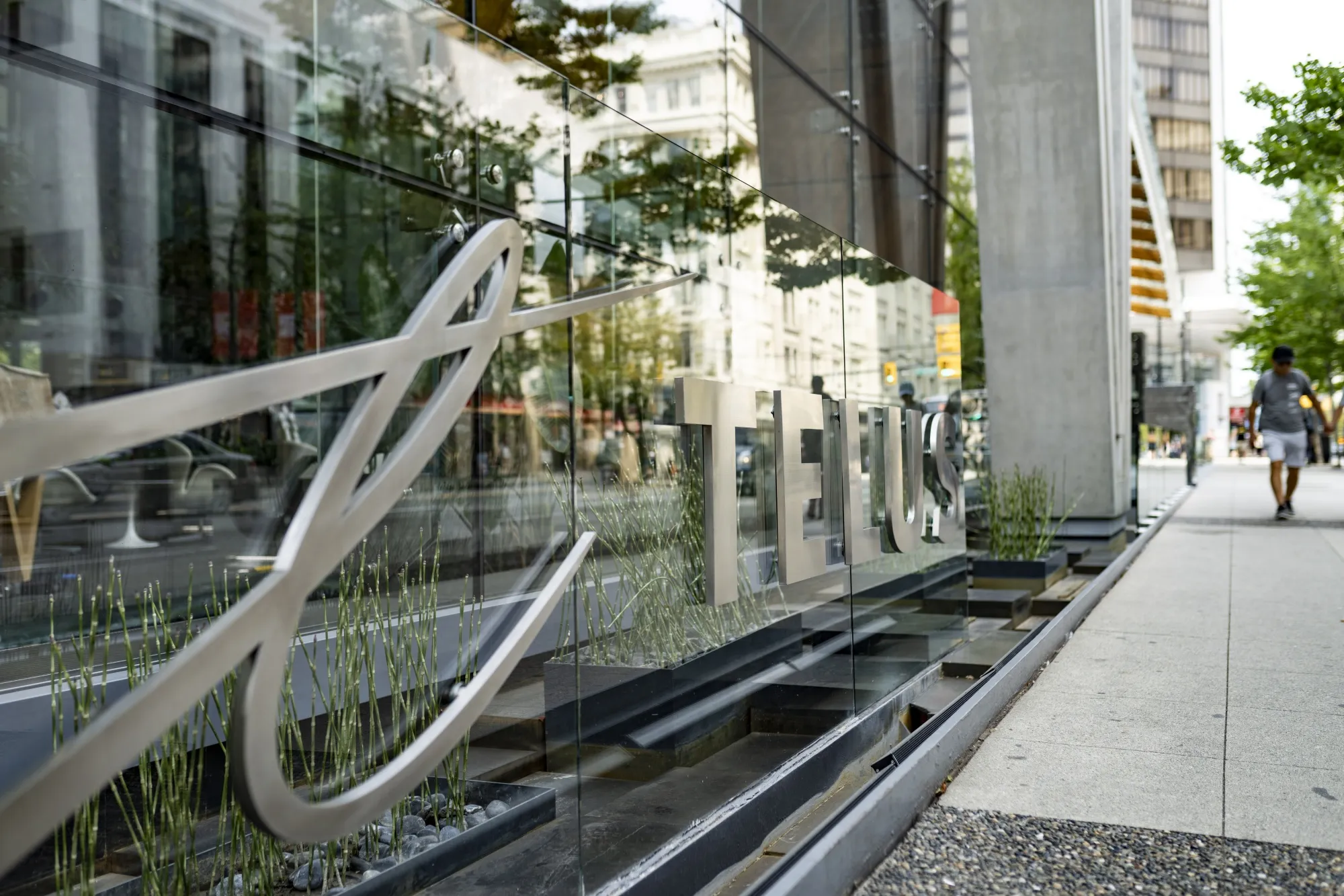 Telus headquarters in Vancouver. A selloff in stocks with high dividend yields, such as telecoms and utilities, dragged the TSX benchmark into the red for the year&nbsp;