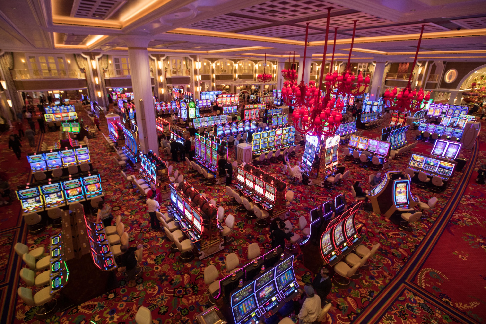 Massachusetts Gaming Commission Shuts Down State’s Casinos - Bloomberg