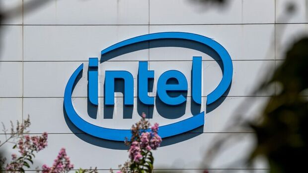 Apollo Offers Multibillion-Dollar Intel (INTC) Investment