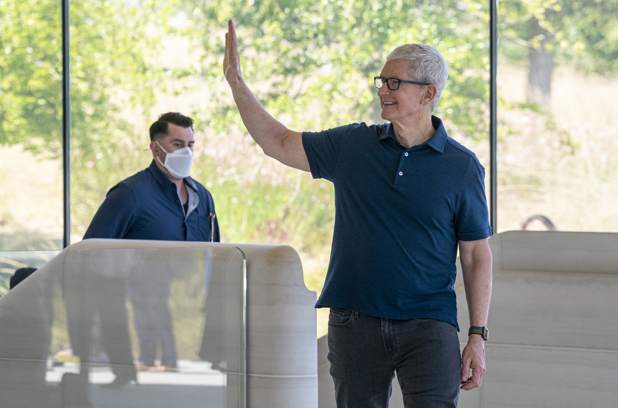 Why Are So Many Apple Executives Leaving? Tim Cook Faces