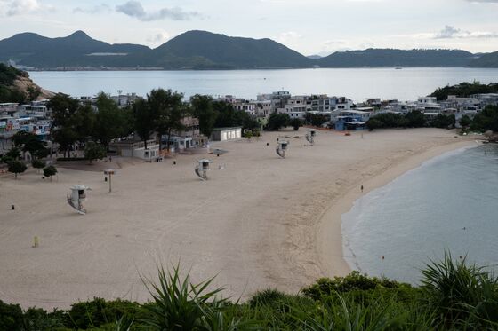 Hong Kong to Shorten Quarantine for Low-Risk Countries