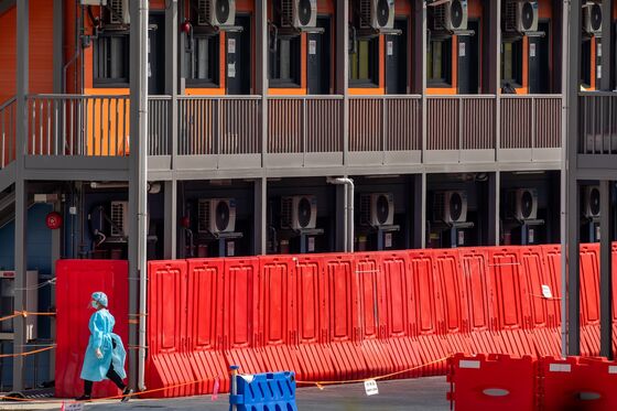 Chaos at Hong Kong Quarantine Camp Leaves Some Detainees Without Food and Power