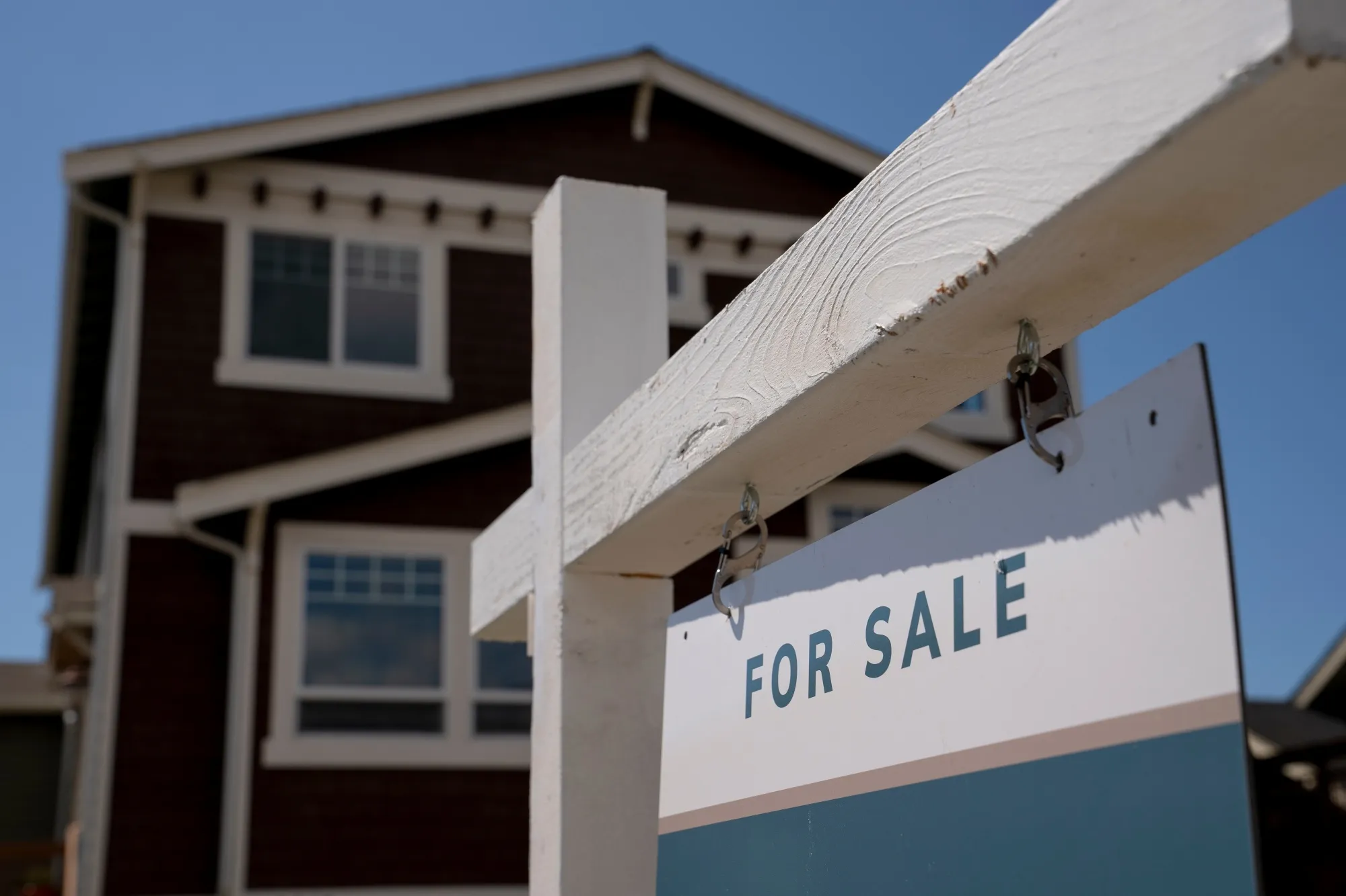 Mortgage Bonds Lag Treasuries as Uncertainty About Rates Surges - Bloomberg